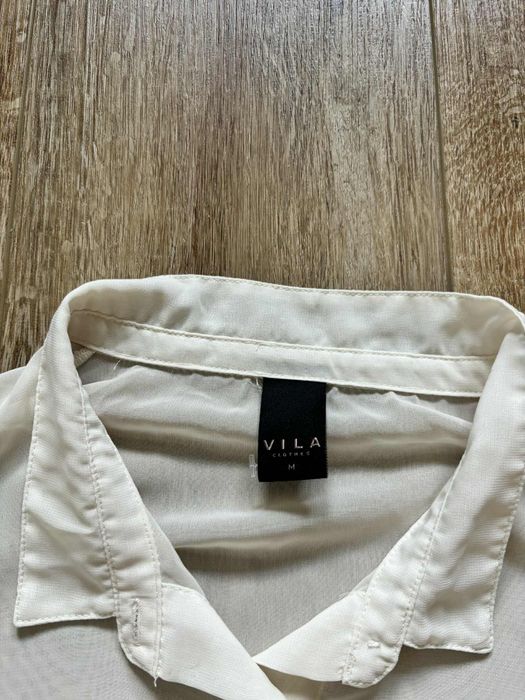 Zwiewna kremowa długa koszula damska oversize vila rozmiar M