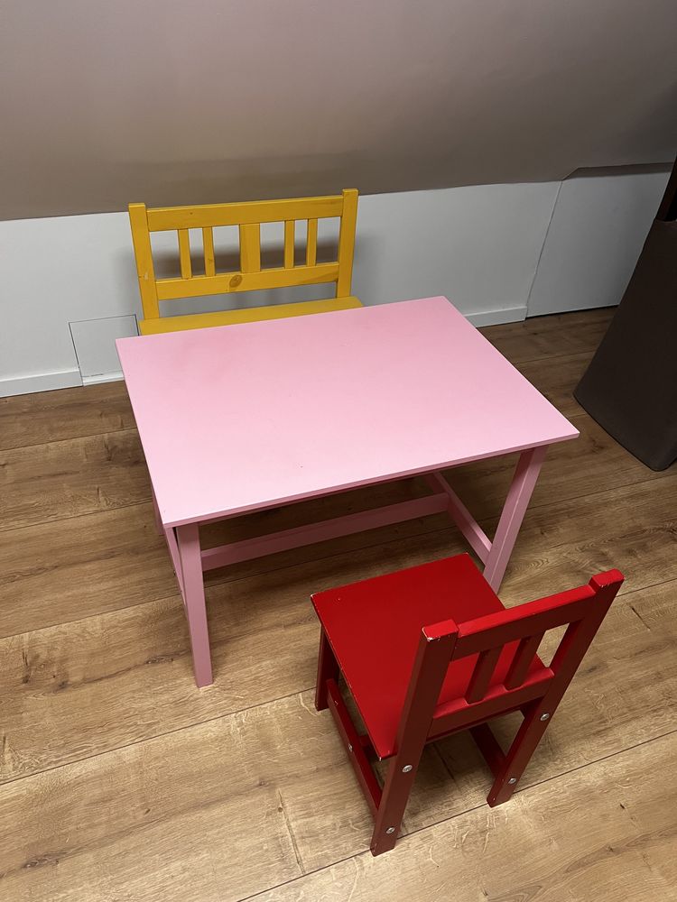 Stolik biurko ławeczka krzesełko zestaw