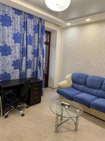 Павлово Поле, 2 к.кв., 1-ый дом от метро Бот.Сад, 3/5, сталинка. AN