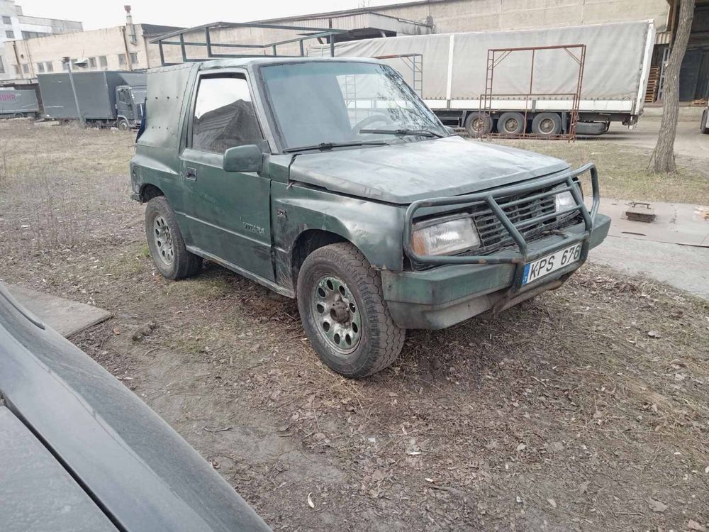 Suzuki Vitara для військових