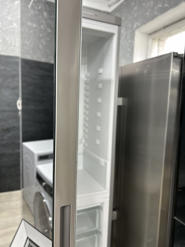 Чорний холодильник двокамерний 2м чорне скло noFrost premium BioFresh