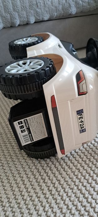 Samochód auto jeździk  super stan