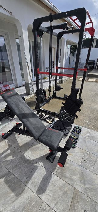 Rack multifunções Domyos 900 + Banco + Pesos + Maq. Remo + Acessórios