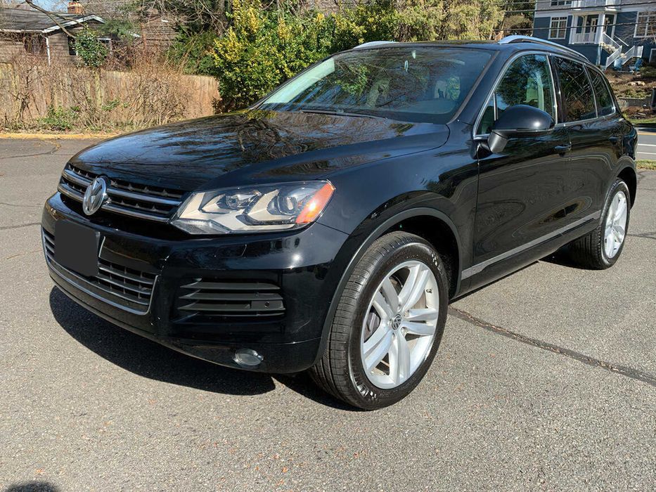 Volkswagen Touareg TDI Sport      2013