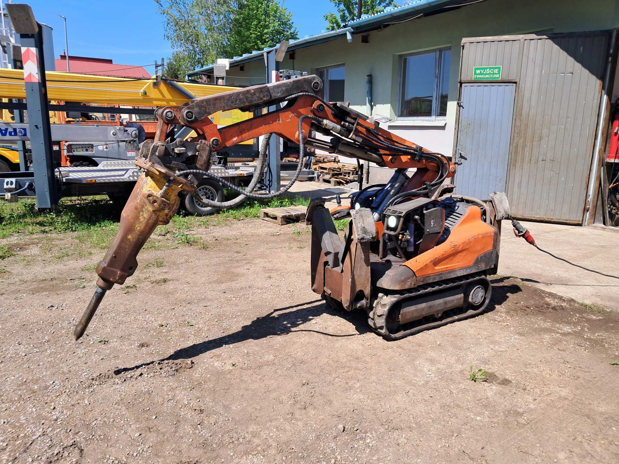robot Wyburzeniowy Husqvarna DXR140 + młot SB152 (Brokk)