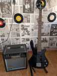 Gitara basowa Washburn komplet piec wzmacniacz combo basowe Hiwatt