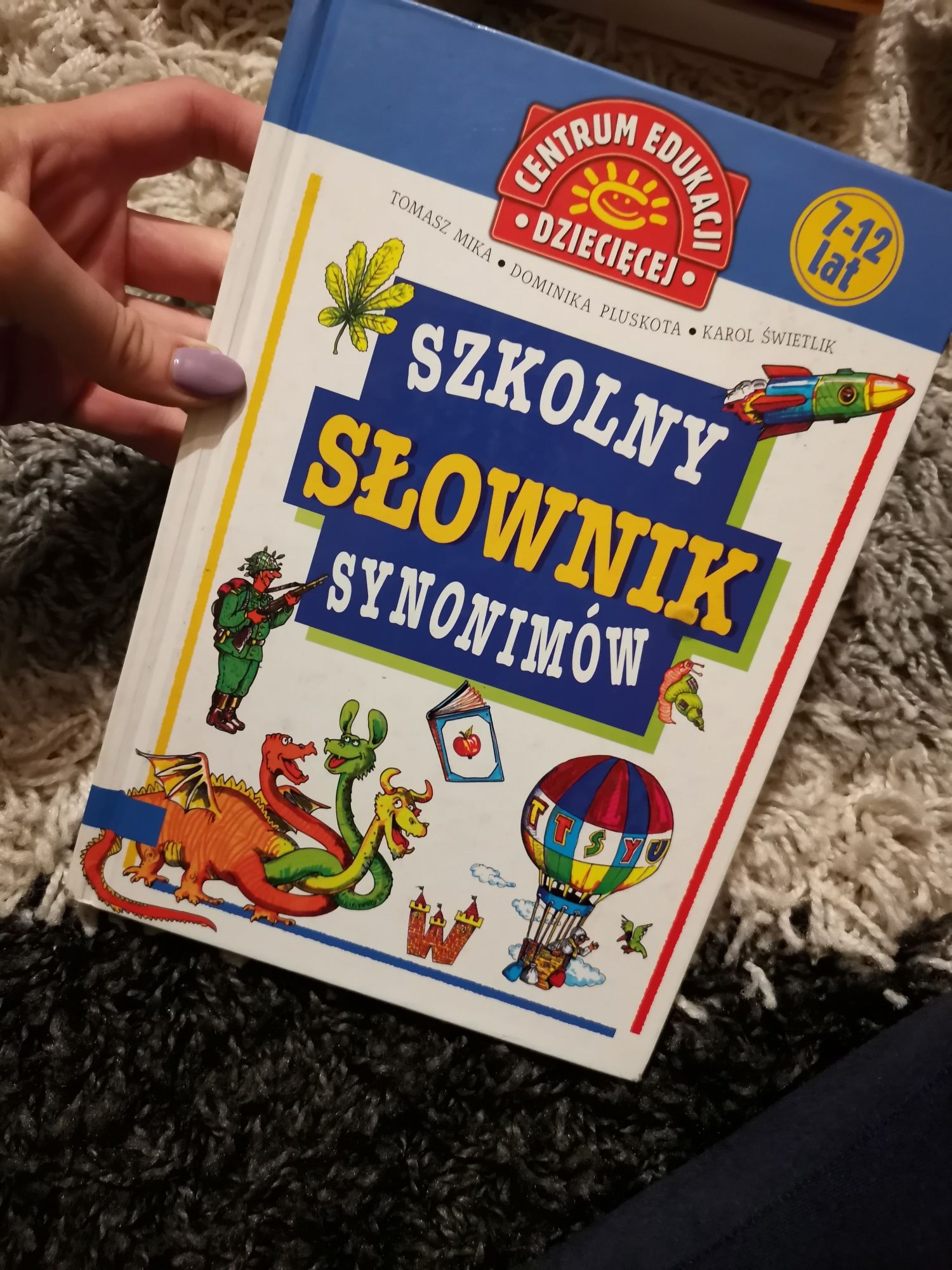 Szkolny słownik synonimów