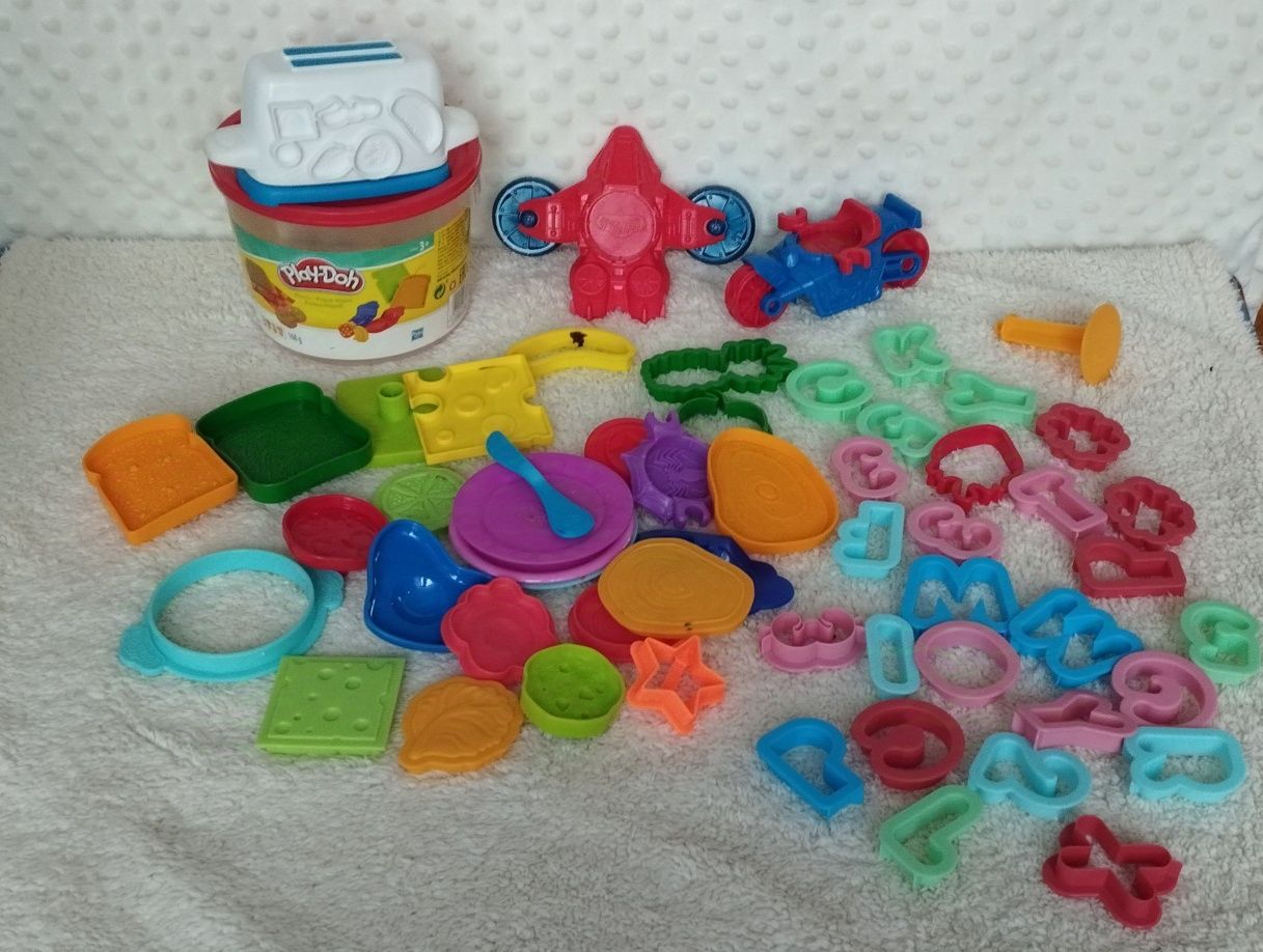 Duży zestaw foremek Play-Doh, ponad 56 elementów