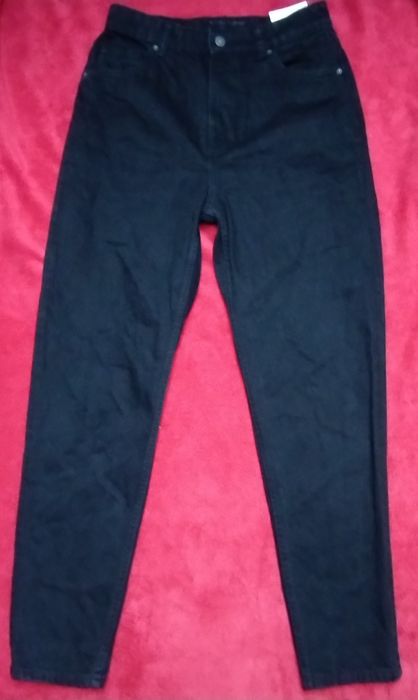 Czarne dżinsy damskie wysoki stan,the mom denim collection Bershka