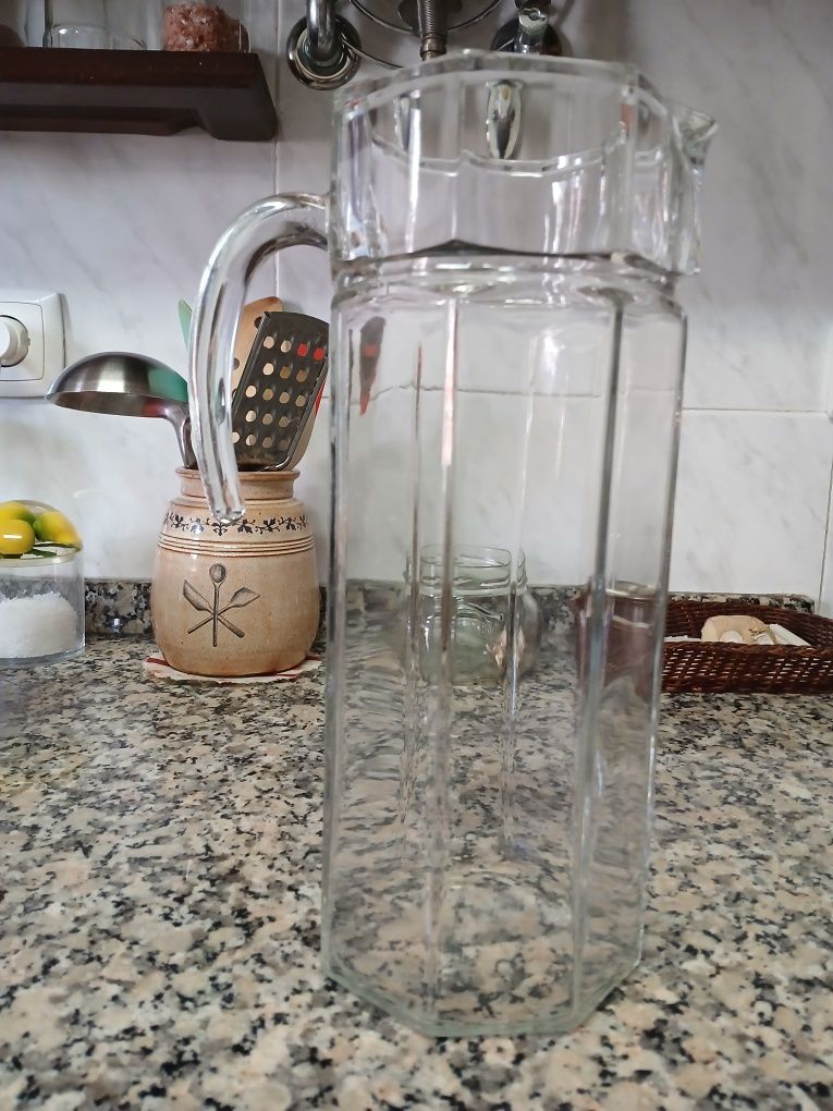 Jarro em vidro  com várias funcionalidades