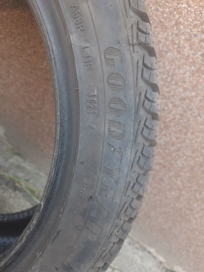 Шини good year 235/45 r17