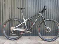 Canyon Lux world cup r. M, XTR, Fox, DT Swiss