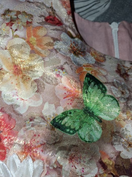 Нарядна сукня для дівчинки, розмір 98, як нова