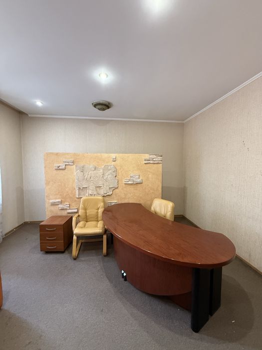 Оренда офісного приміщення 118 метрів, Дмитрівська, Цирк, Перемоги