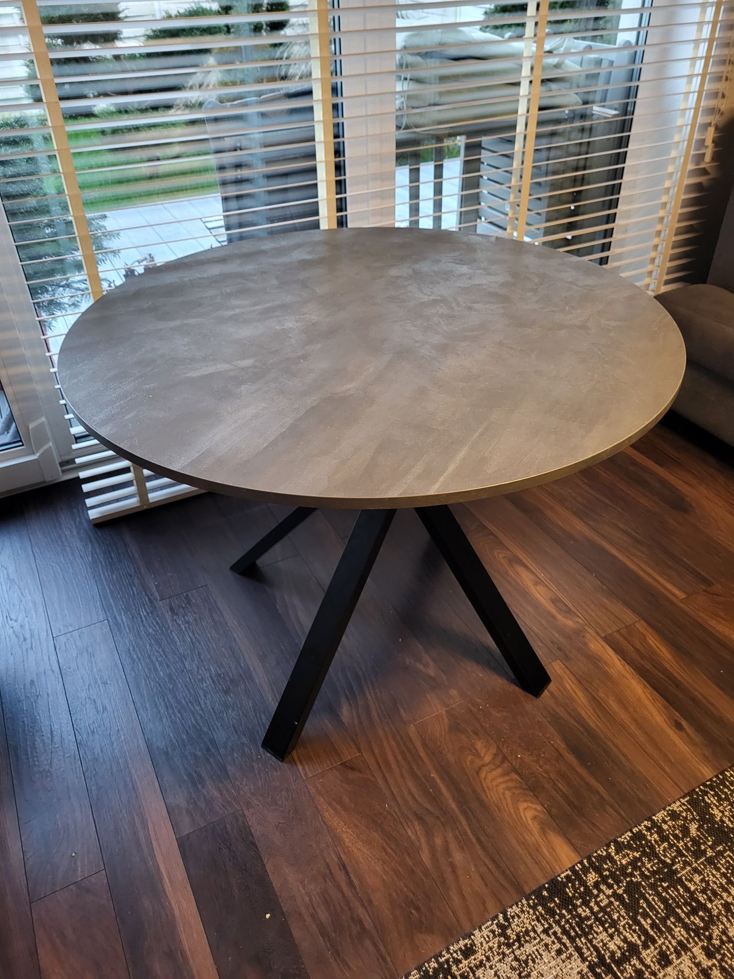 Stół okrągły, szary IKEA