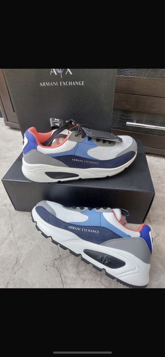 Продам Armani кроссовки NEW