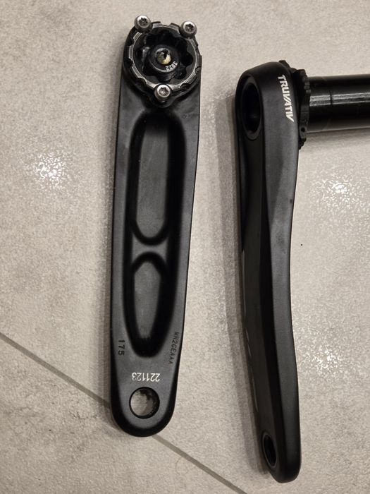 Truvativ Stylo Dub 175 mm 565g + suport mało używane!