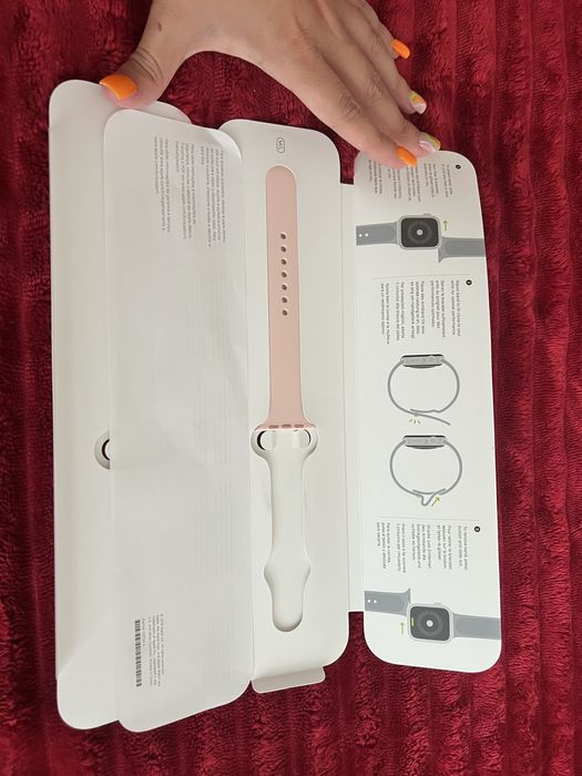 Apple Watch SERIES 6 Gold Aluminum Case Pink Sand Sport Band 44MM