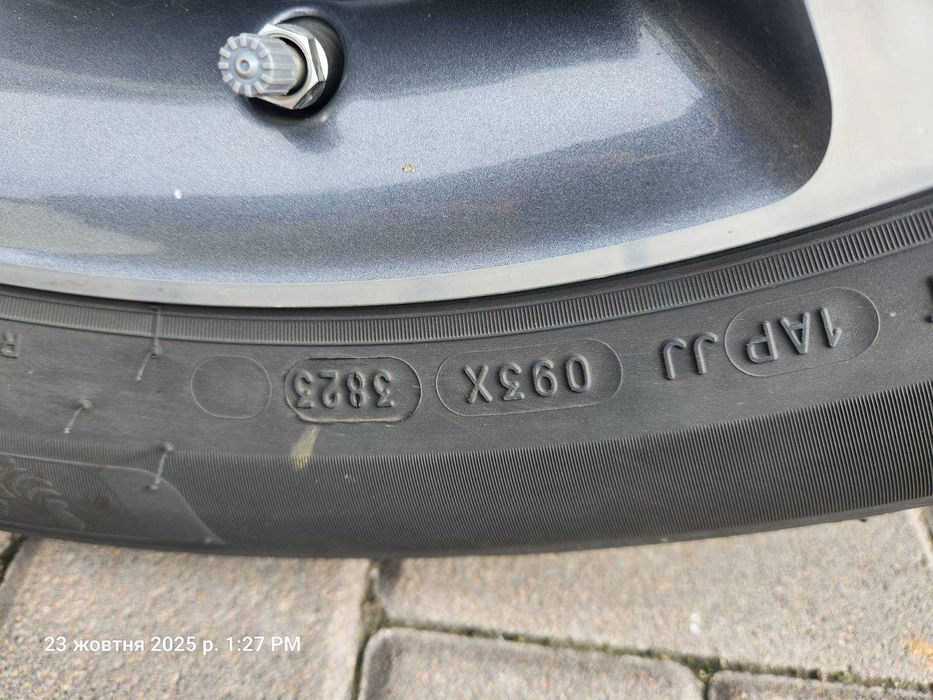 продам FORD Escape