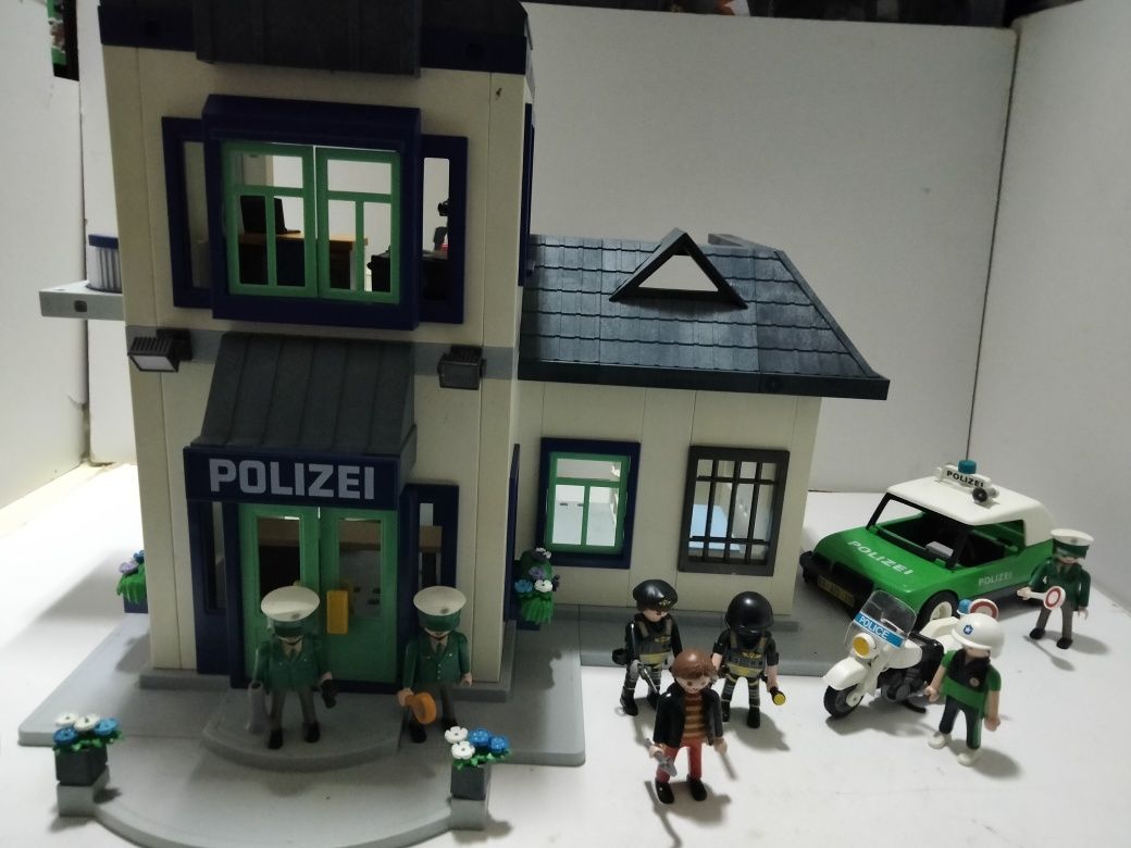 Playmobil stary posterunek policji