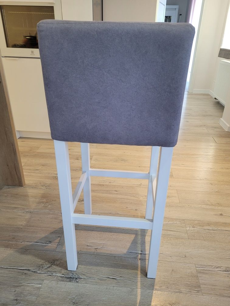 Piękne Hokery masywne szare 80cm wys.