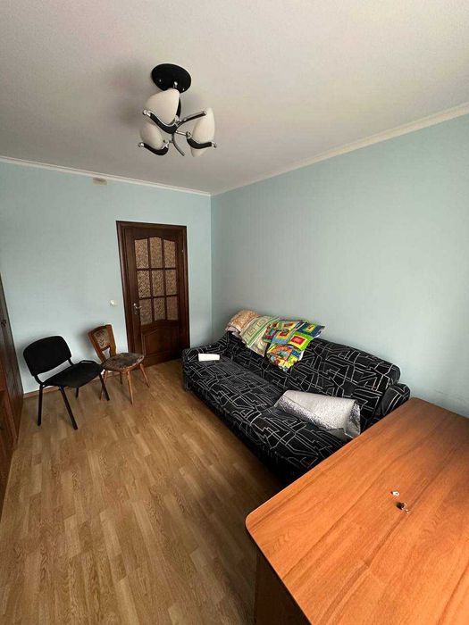 Продається 3-кімнатна квартира по вул. Івана-Павла ІІ, район каскад