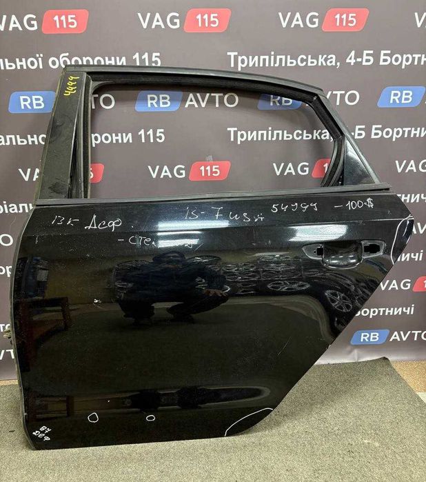 Двери дефектные Пассат B7 Б8 Passat B7 B8
