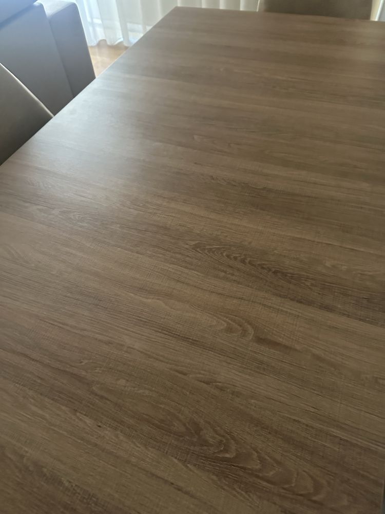 Mesa de sala de jantar
