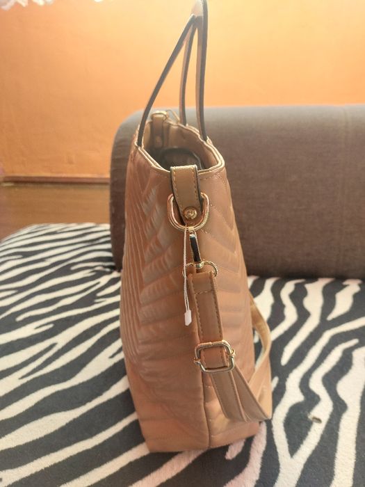 Nowa torebka ze skóry ekologicznej