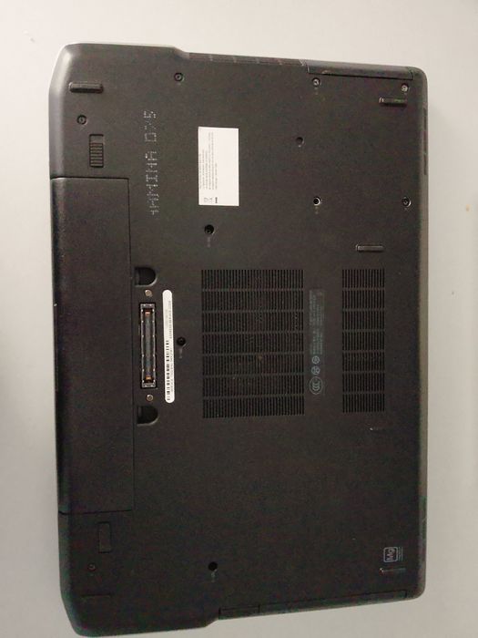 Laptop Dell Latitude. Stan bardzo dobry