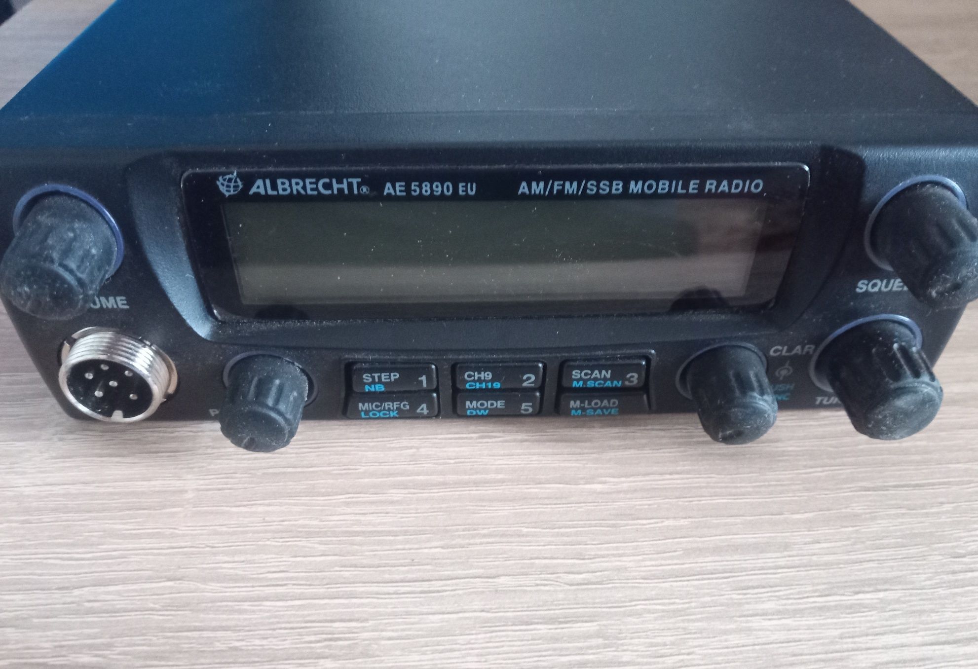 Albrecht AE-5890EU Radiotelefon radio cb