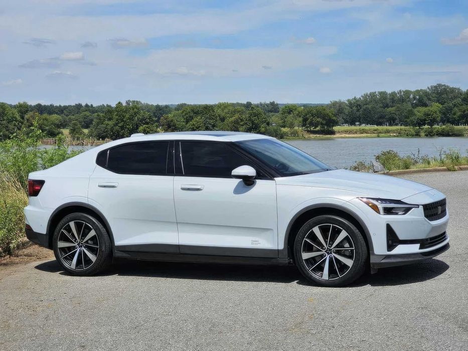 Polestar 2      2022