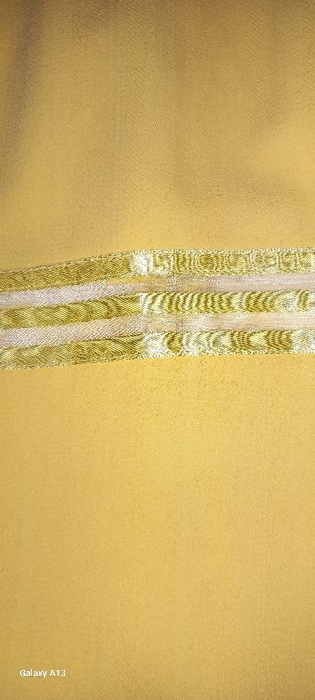Vestidos e calça Mango