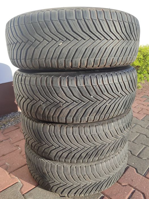 Opony wielosezonowe Michelin 215/60R17