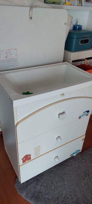 Cómoda Trocador com banheira