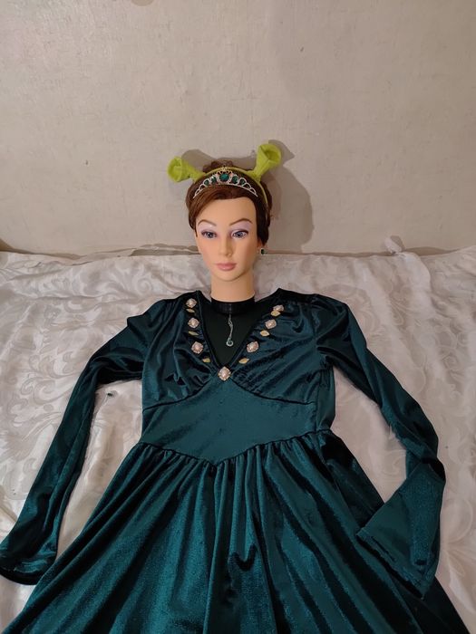 Piękny strój przebranie księżniczka Fiona Shrek suknia biżuteria r.36
