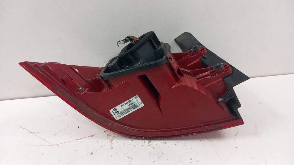 Vw Passat B7 Sedan  Lampa Tył Prawa 3Ae945096F