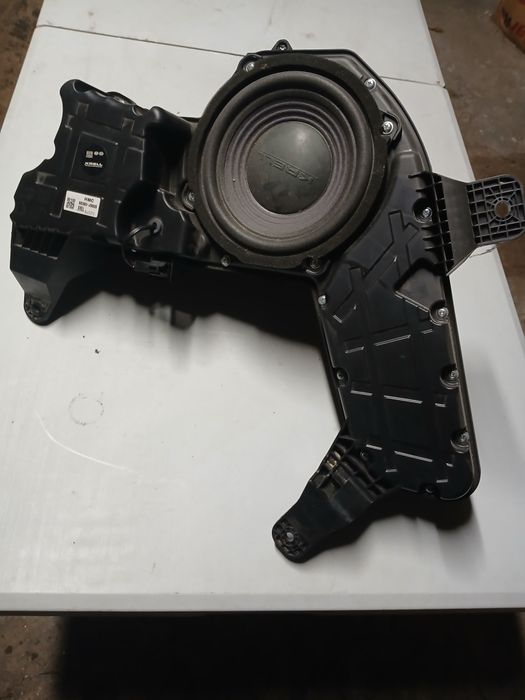 Suboffer głośnik hyundai kona