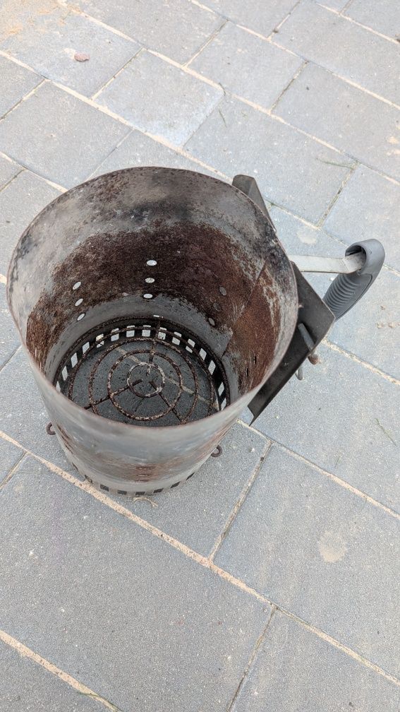 Komin do rozpalania grilla Weber.