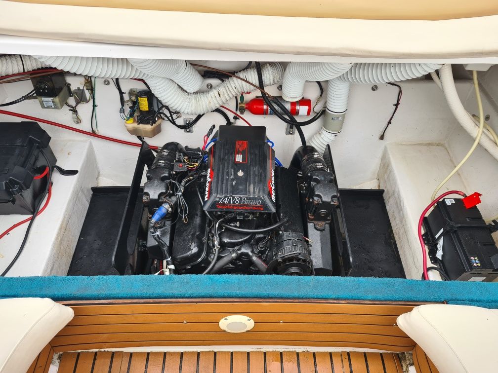 Chris Craft 27 7.4 V8 jacht łódź motorowa