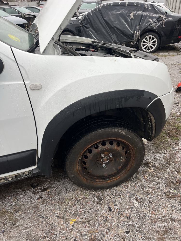 Розборка шрот Рено Дастер Renault Duster Капот Крило Двері