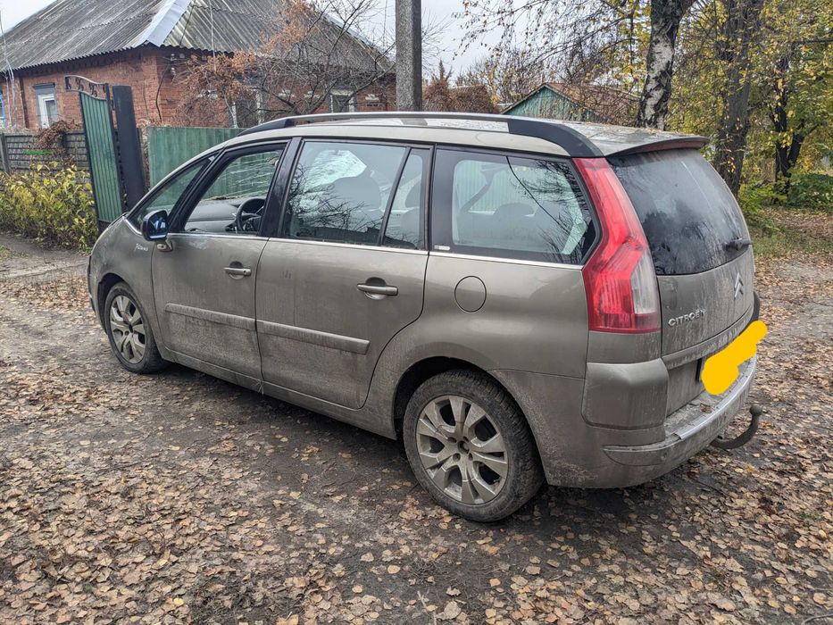 Citroen C4 Grand Picasso битий на ходу