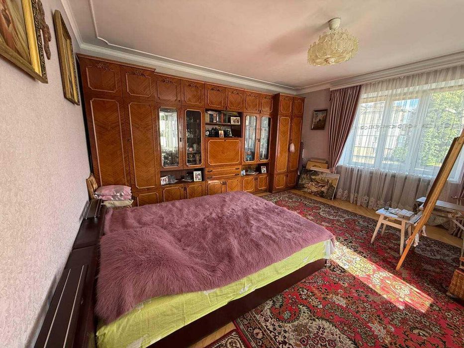 Продаж частини будинку з власним входом, вул. Східна