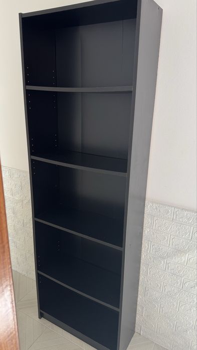 Estante Gersby Preta