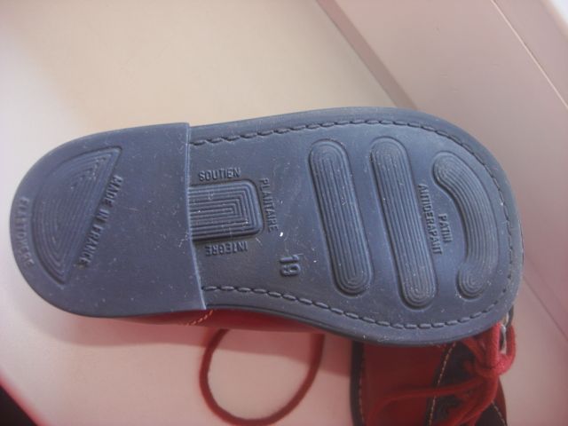 Кожаные ортопедические ботиночки PoIcoc \Франция\