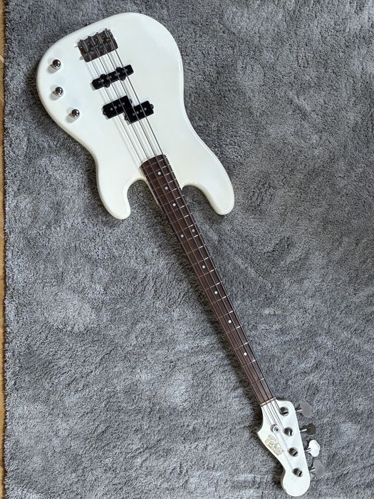 Tokai Hard Puncher PJ bass vintage 1981