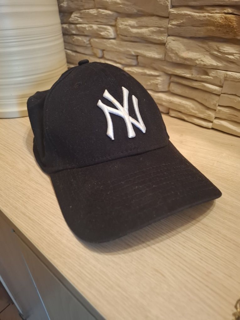 Czapka z daszkiem New  Era
