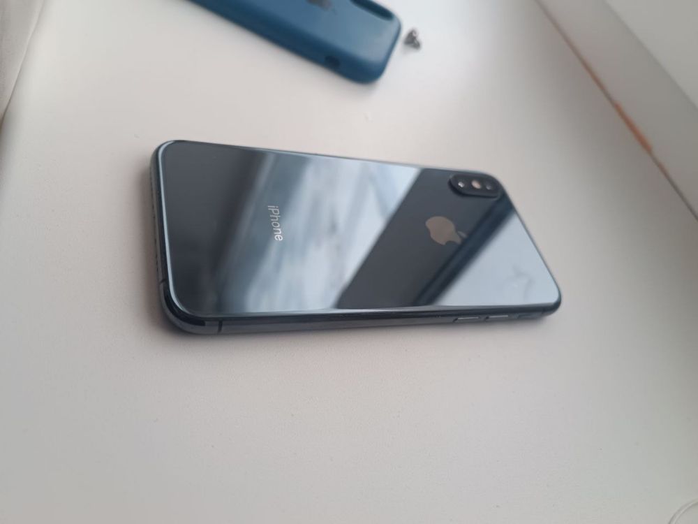 Продам Iphone XS 256gb