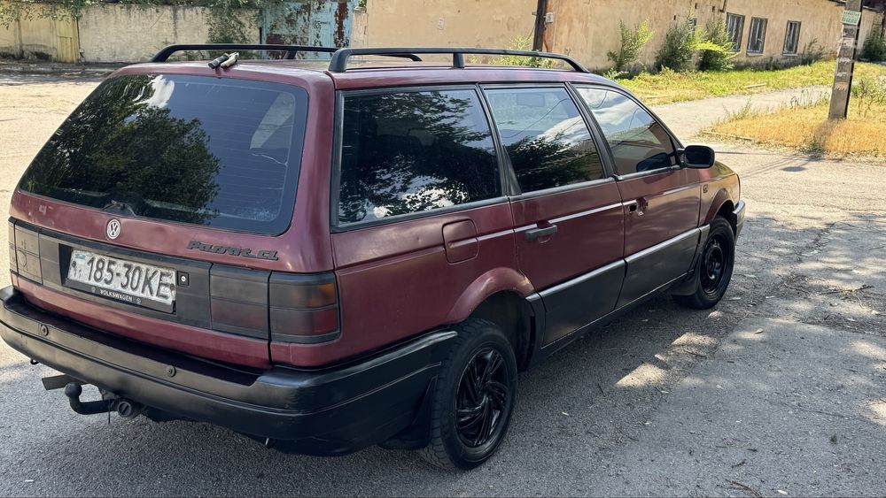Passat b3 1990г г/б 1,8