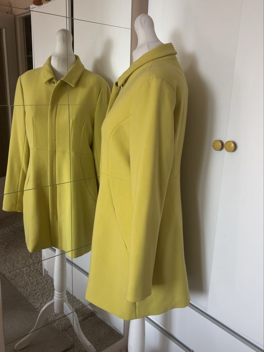 Nowy limonkowy plaszczyk wiosenno-jesienny marki Orsay rozm 42/44